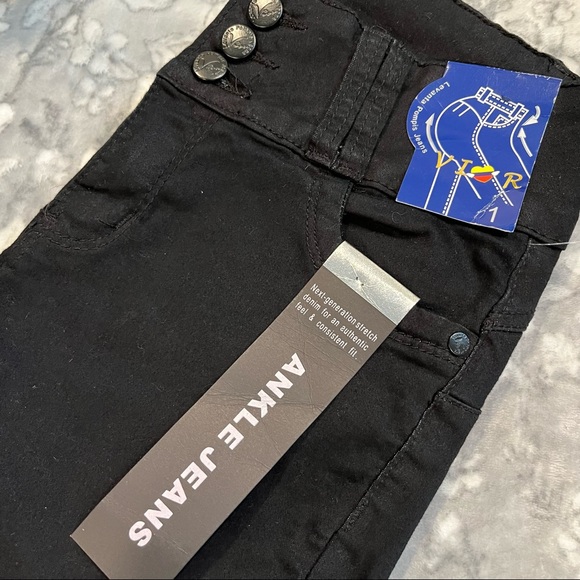 🌚 VIOR Ankle Denim Jeans - Picture 6 of 9